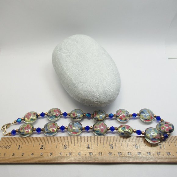 Glass and Crystal bead necklace - Picture 9 of 13